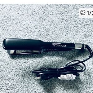 BaBylissPRO Titanium Flat Iron (Black) (1.5 Inch)